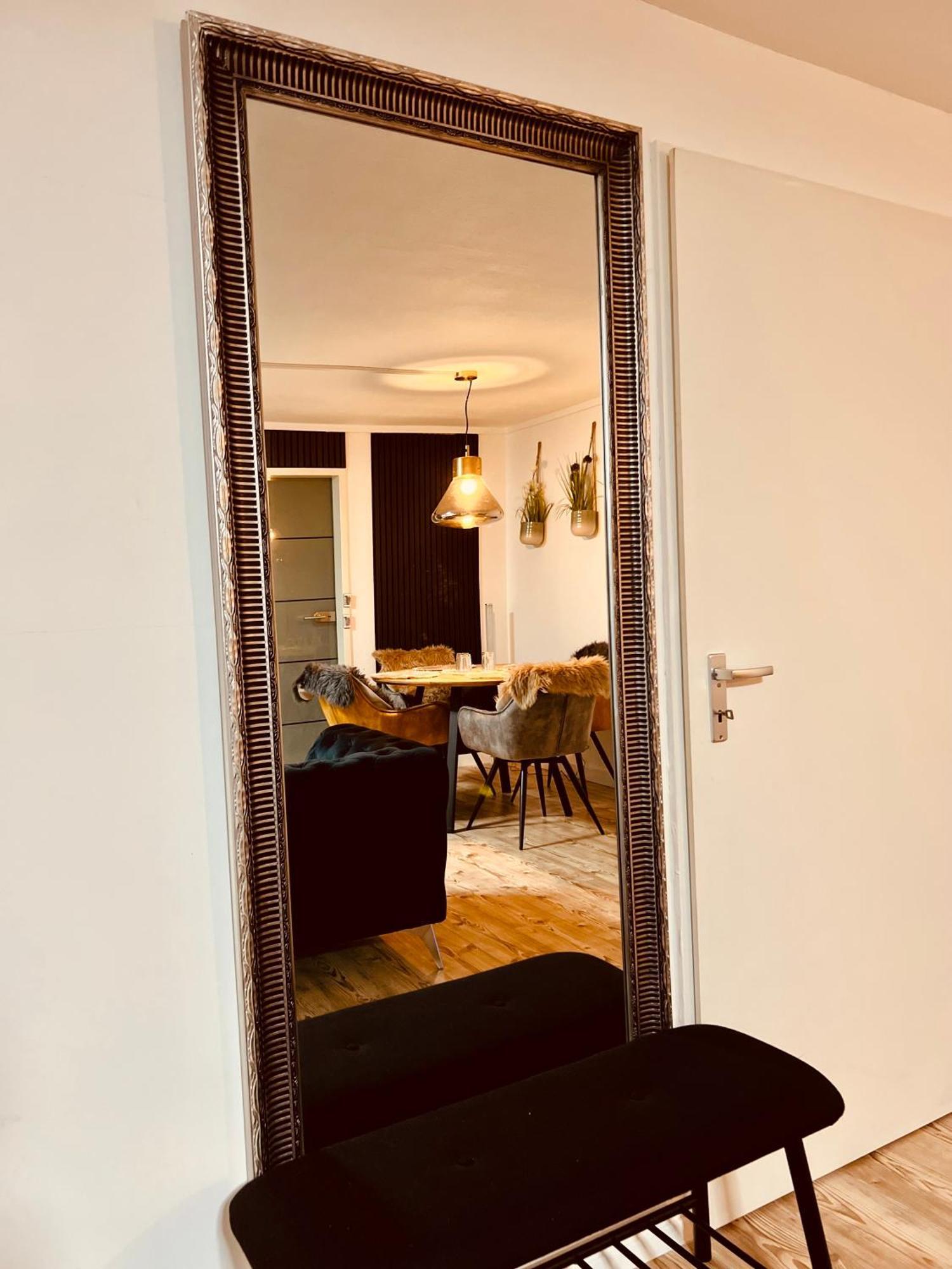 Cologne Luxe Living: Opulent Elegance Unleashed Apartment Екстериор снимка