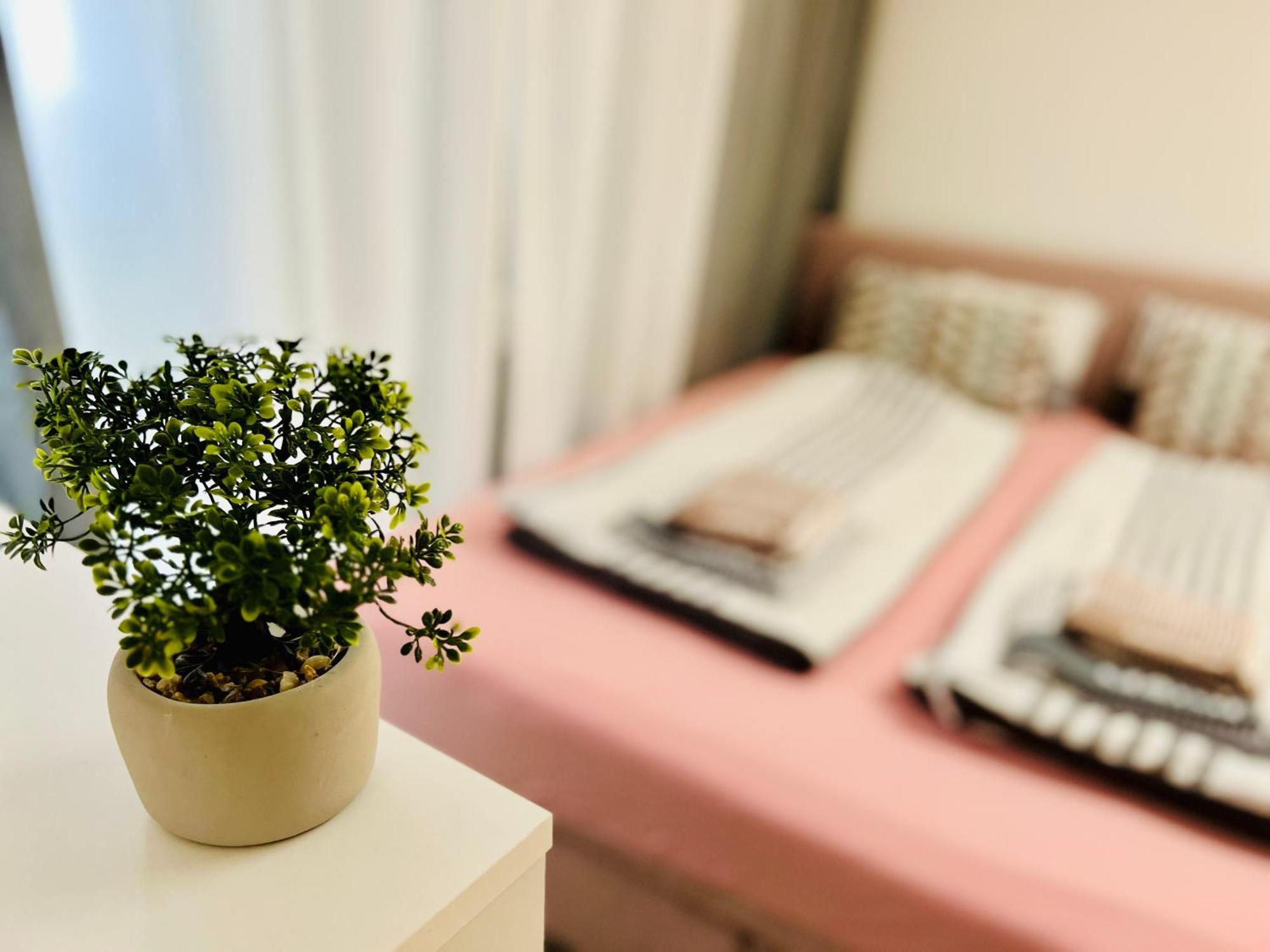 Cologne Luxe Living: Opulent Elegance Unleashed Apartment Екстериор снимка